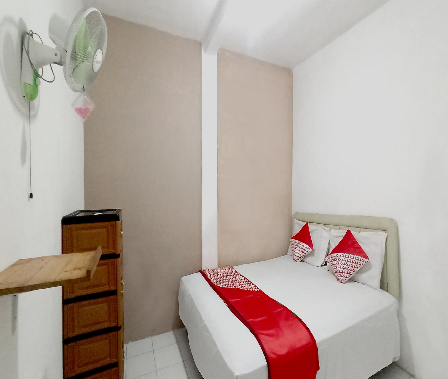 Bedroom 3, OYO 3012 Coupis Guesthouse Syariah, Kediri