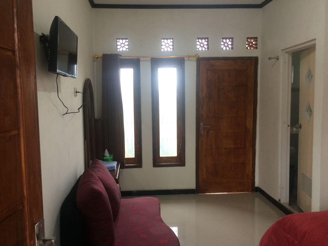 Exterior & Views 5, CASA BROMO HOMESTAY - PRIVATE ROOM 1, Probolinggo