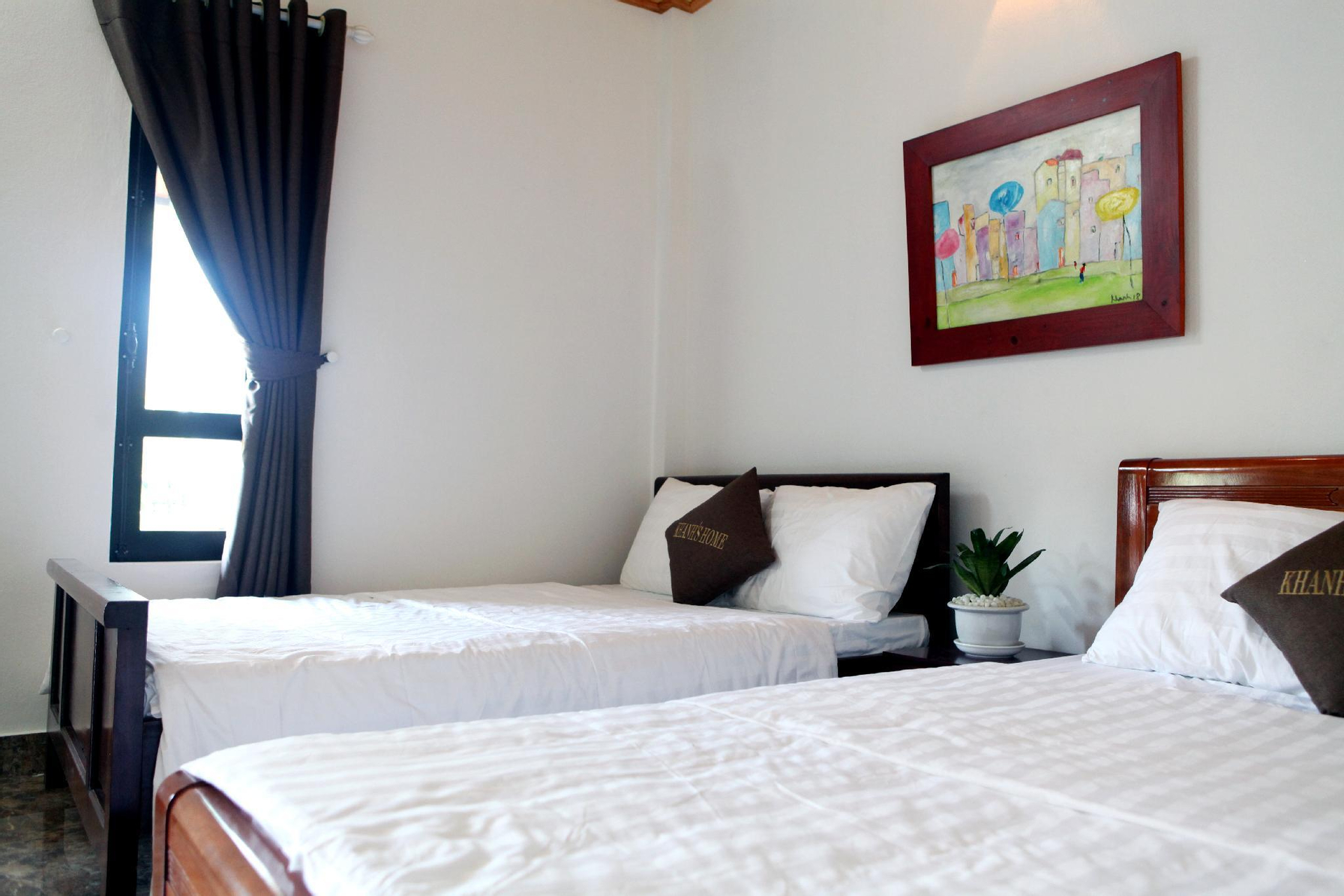 Bedroom 1, Khanh's Home, Huế