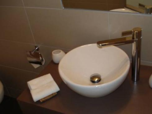 Bathroom 5, Motel Le Leman, Nyon