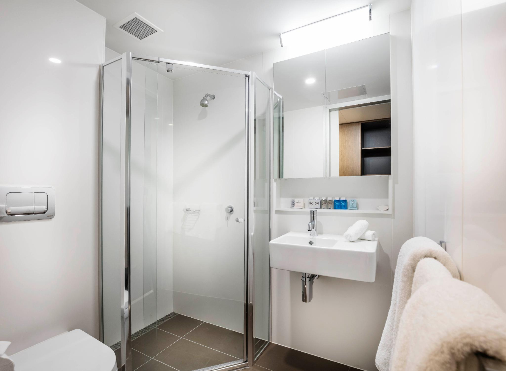 Bedroom, Darwin Airport Inn, City - Remainder
