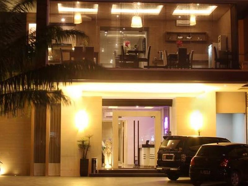Public Area, Emerald Surabaya, Surabaya