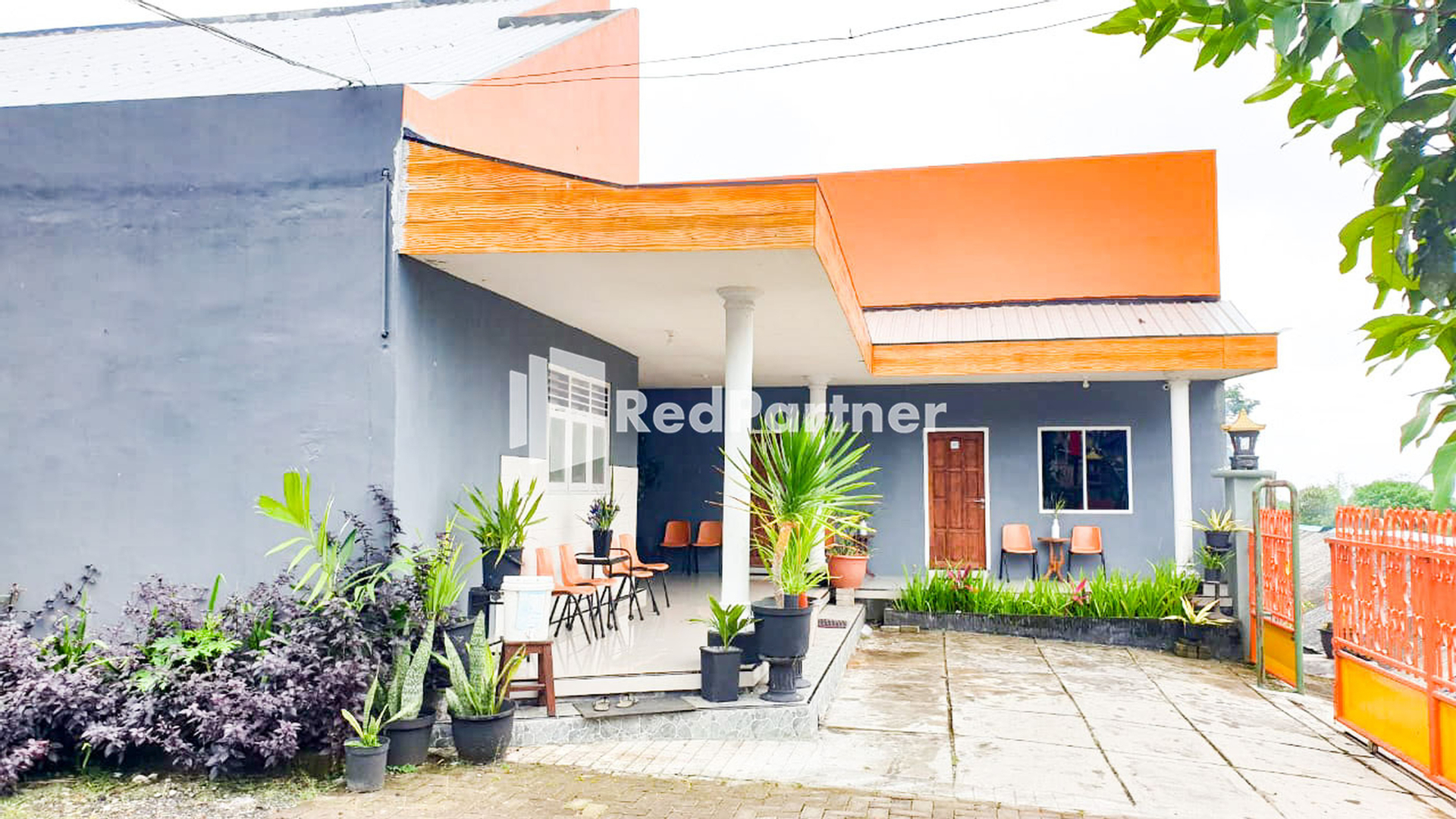 Ben Hill RedPartner, Probolinggo