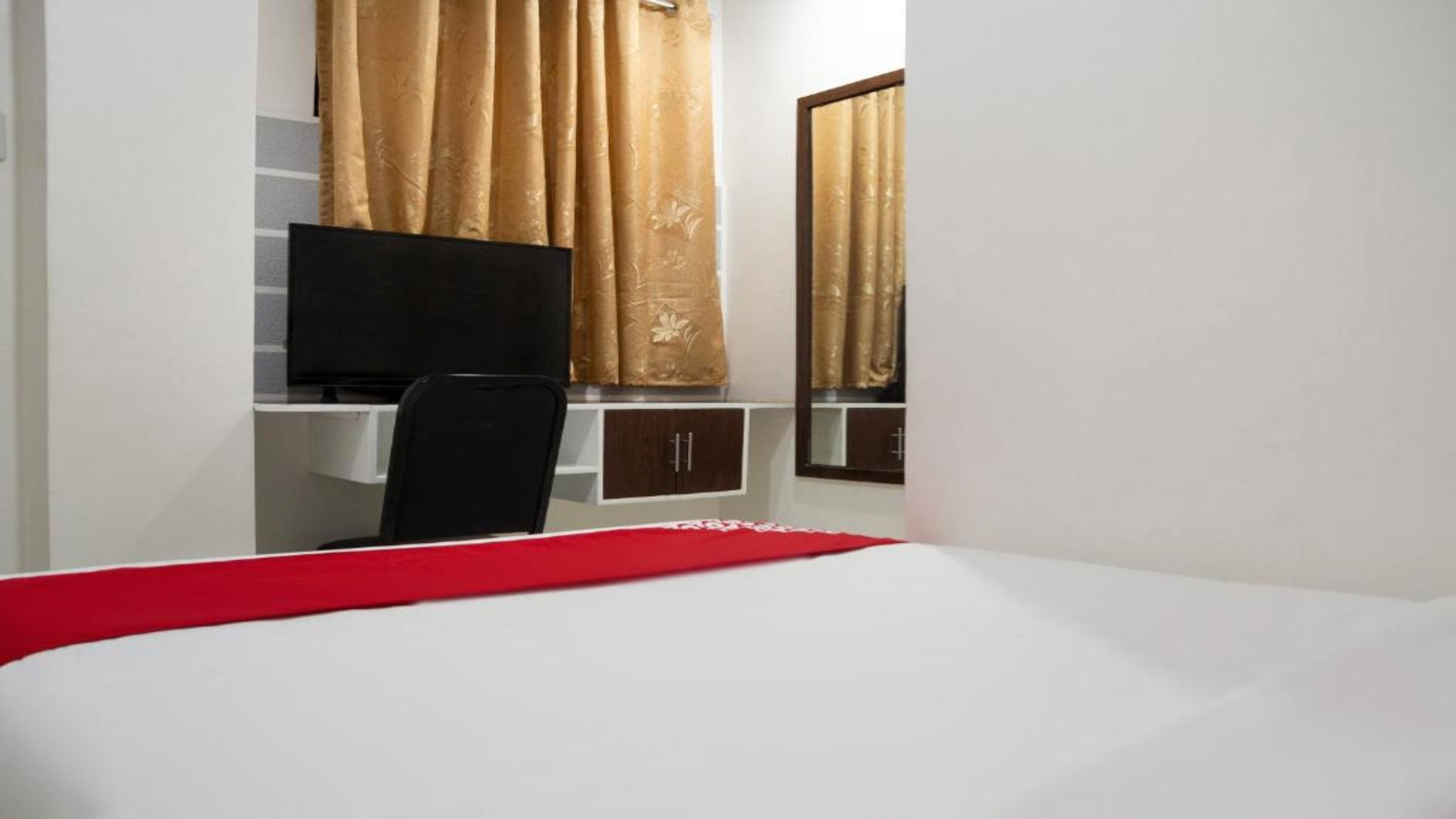 Bedroom 3, OYO 165 Circle-b Apartelle & Suites, Davao City