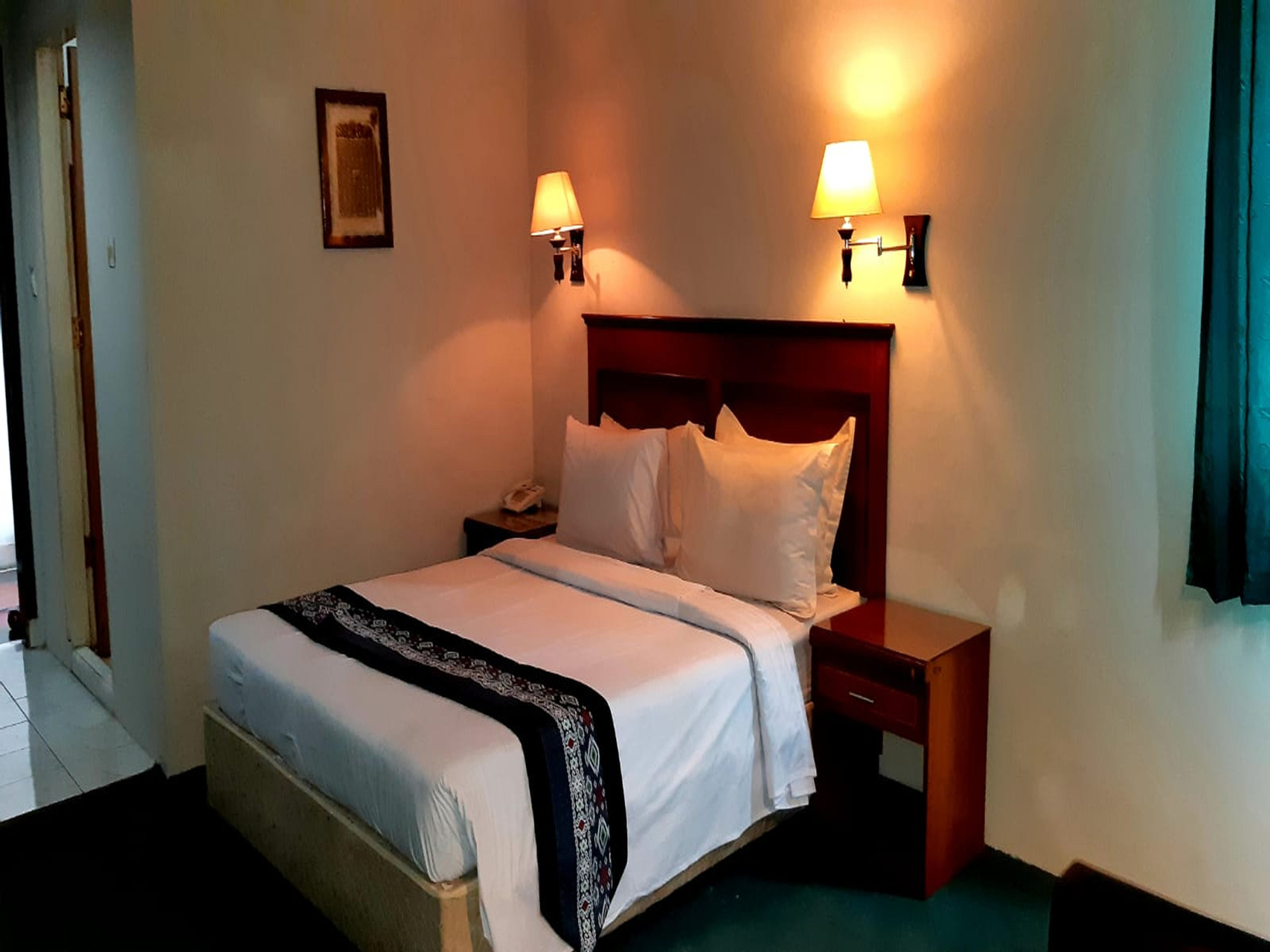 Bedroom 5, Citra Mulia Hotel Restaurant, Palu