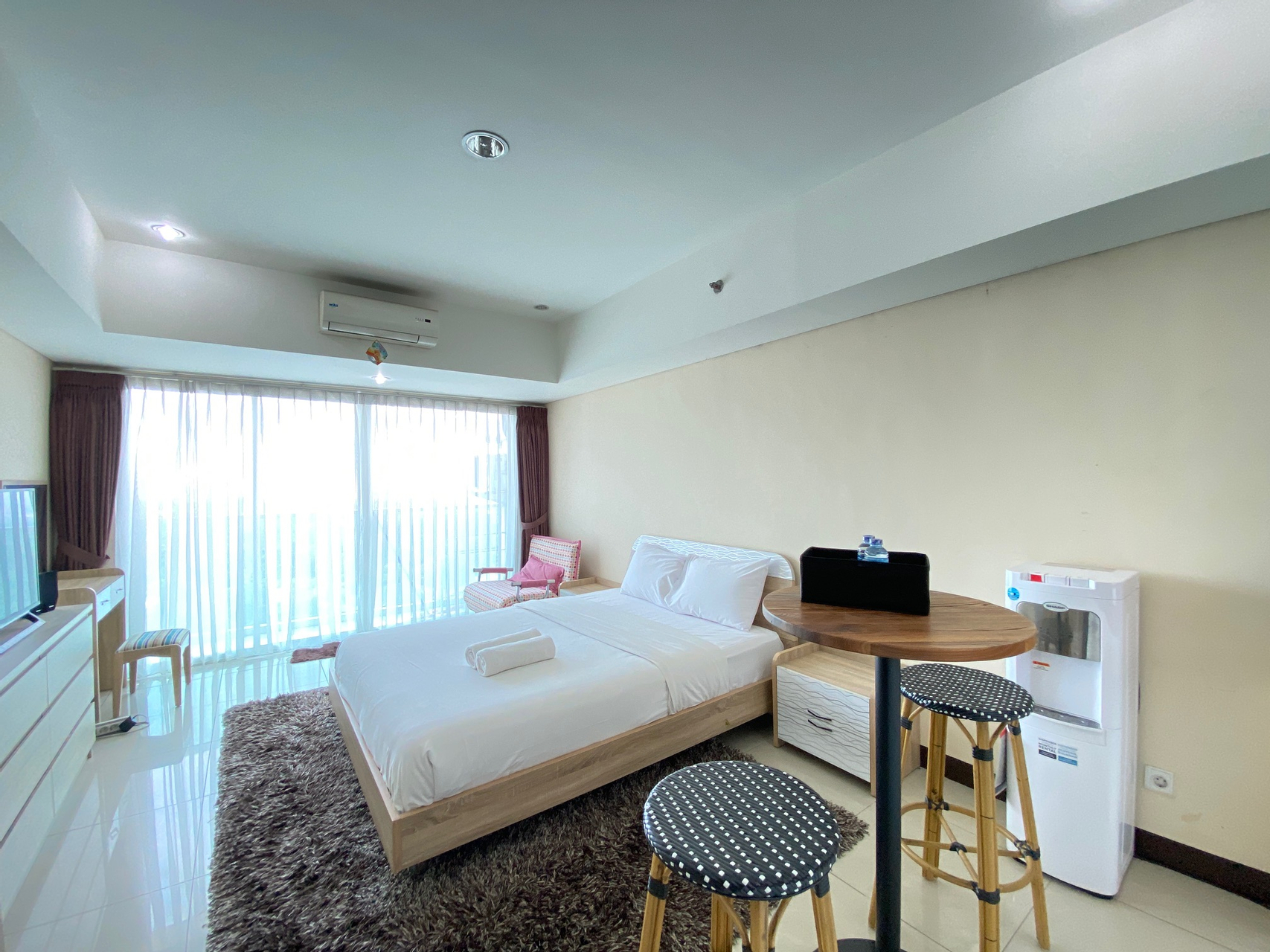 Bedroom 2, Modern & Stylish Studio at Tamansari La Grande Apartment By Travelio, Bandung