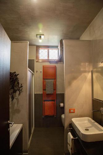Bedroom 1, Casa Lorica, Pistoia