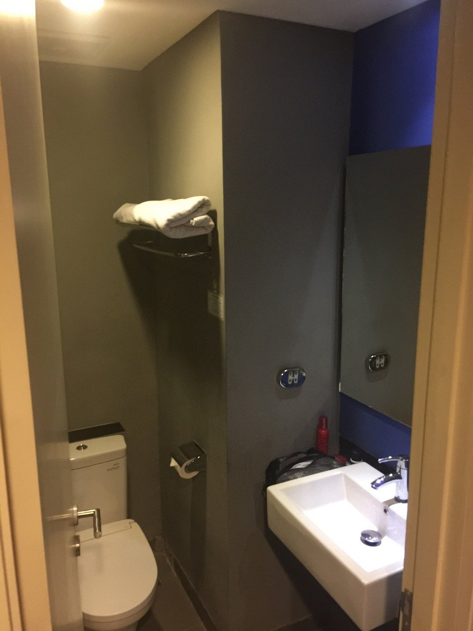 Bathroom 18