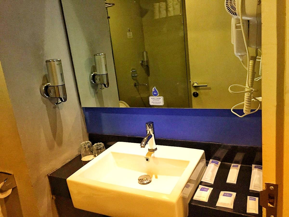 Bathroom 19