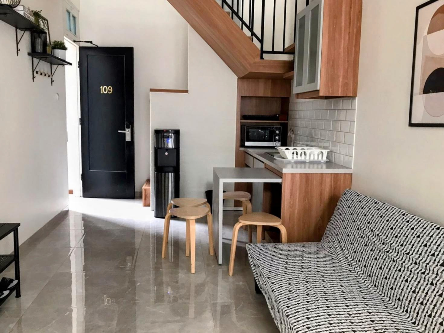 Kamar Keluarga Premier Sofabed atau Ranjang Lain