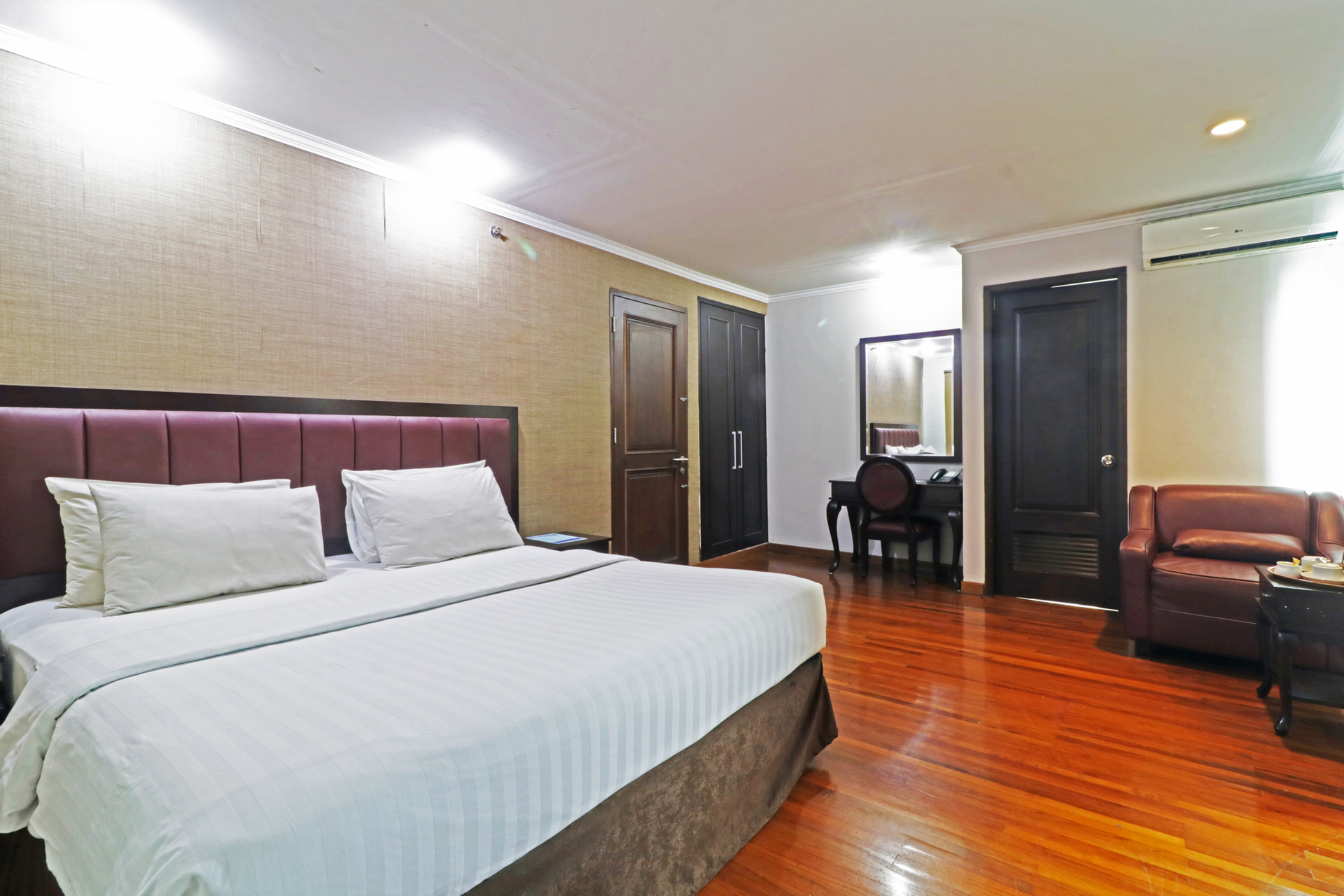 Kamar Eksekutif Queen - Pemandangan Kota