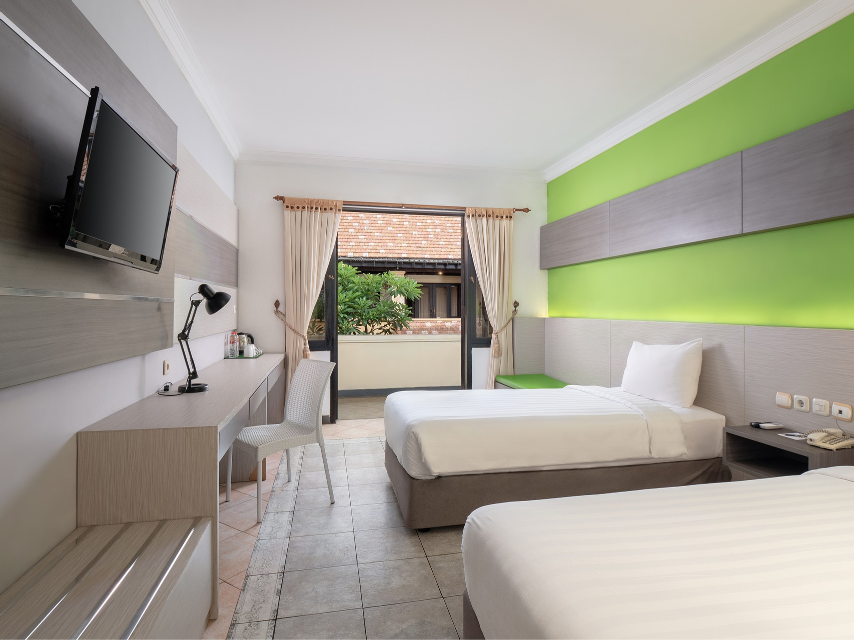 Kamar Deluks Twin - Pemandangan Kolam Renang
