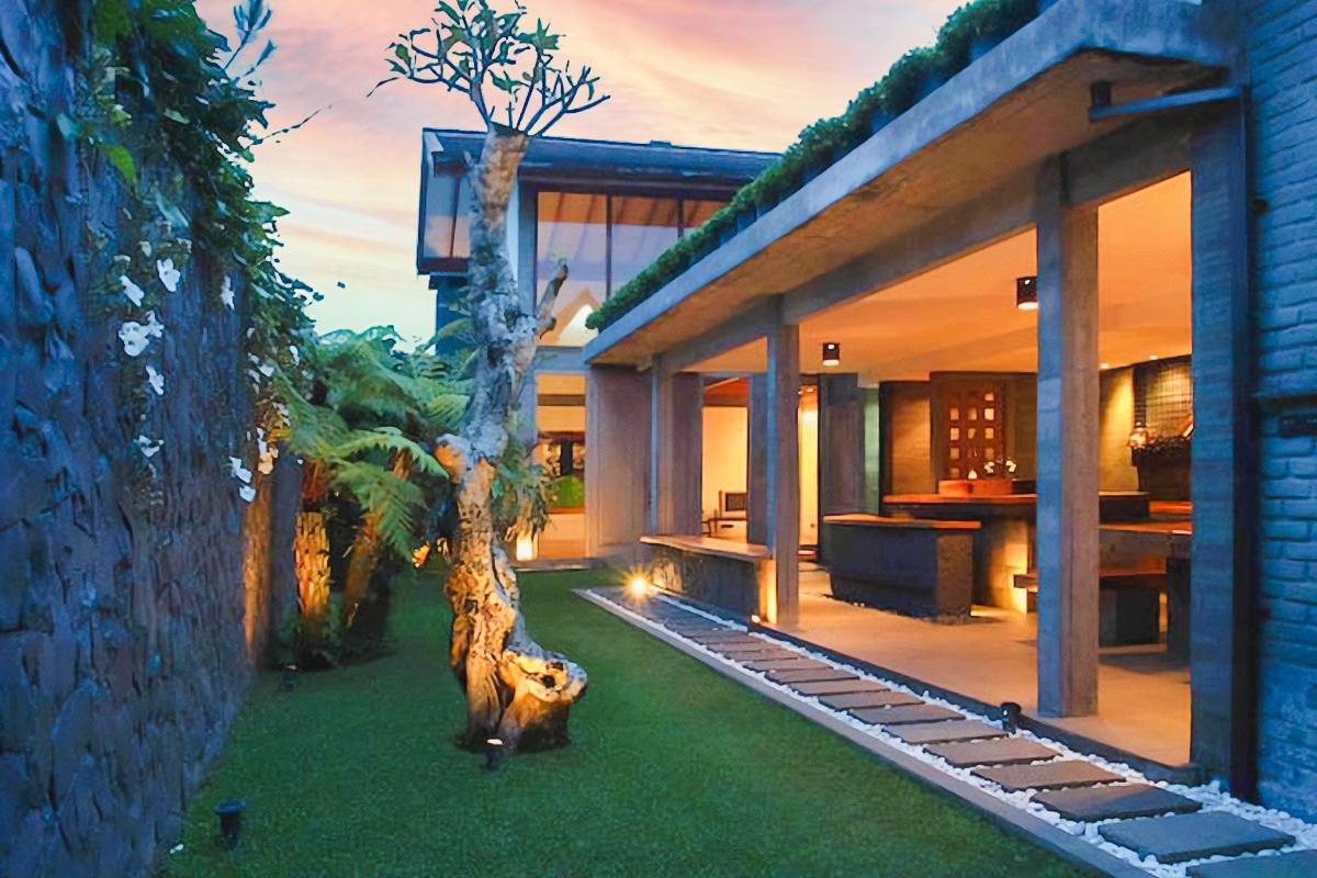 The Beautiful And Unique Omega Villa, Bandung