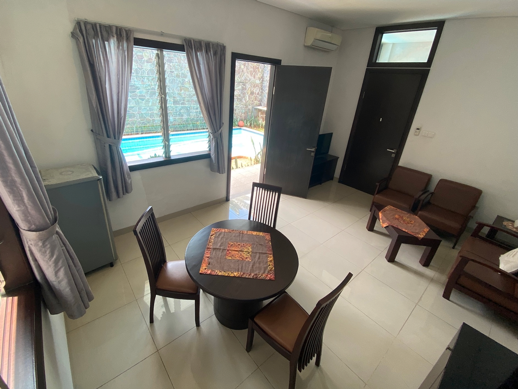 Dining Room 2, Gardenia Home Cilandak, Jakarta Selatan