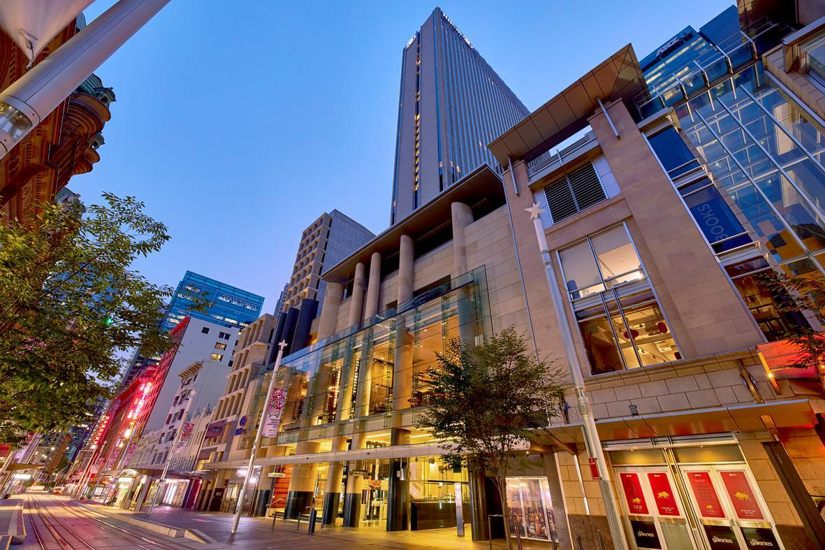 Exterior & Views