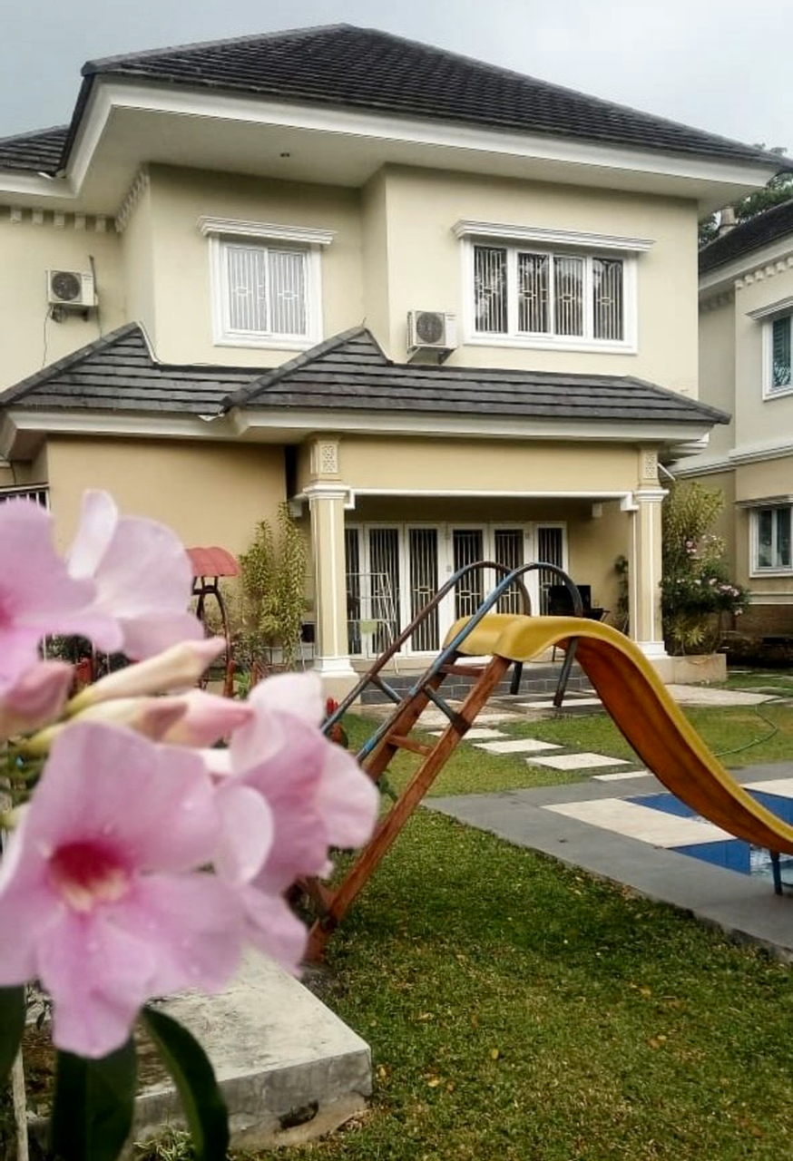 Family & Kids 3, Villa Green Hill Sibolangit OniOmo 4BR, Deli Serdang