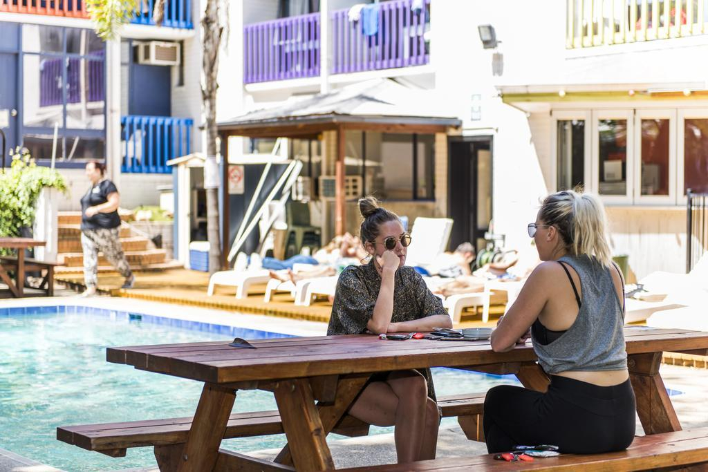 Food & Drinks, Billabong Backpackers Resort, Vincent