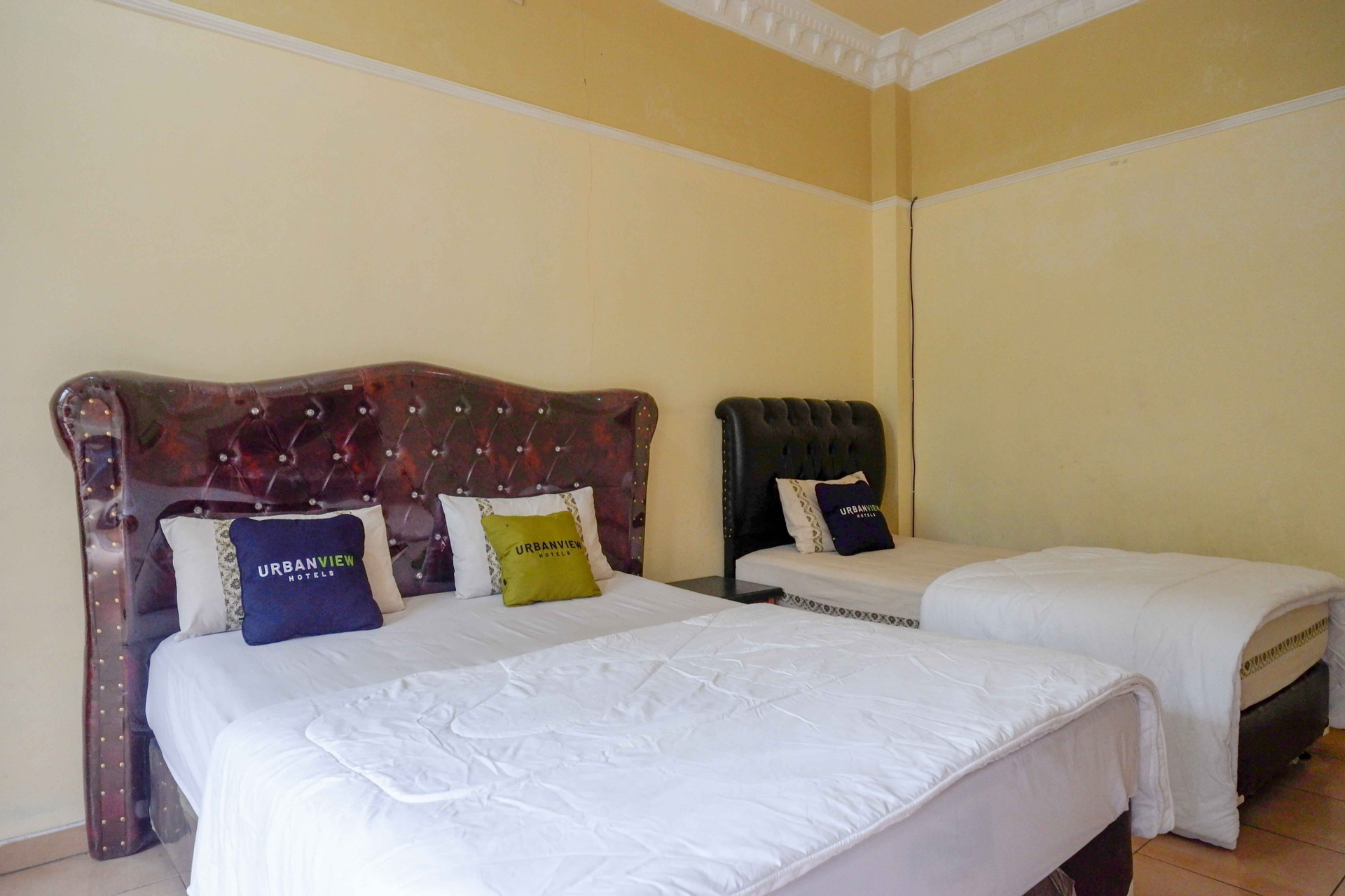 Kamar Keluarga Double atau Ranjang Lain