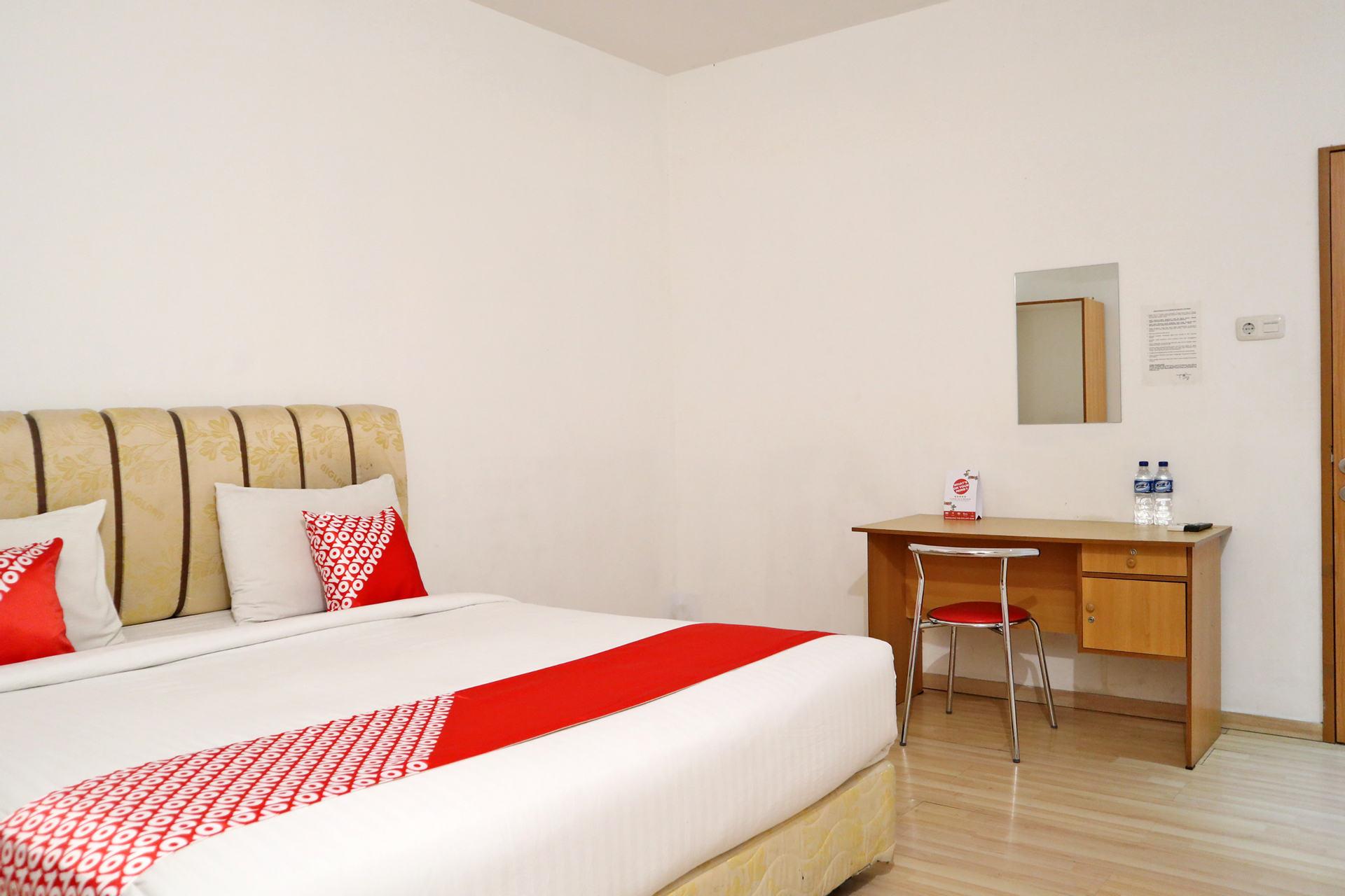 Room 8