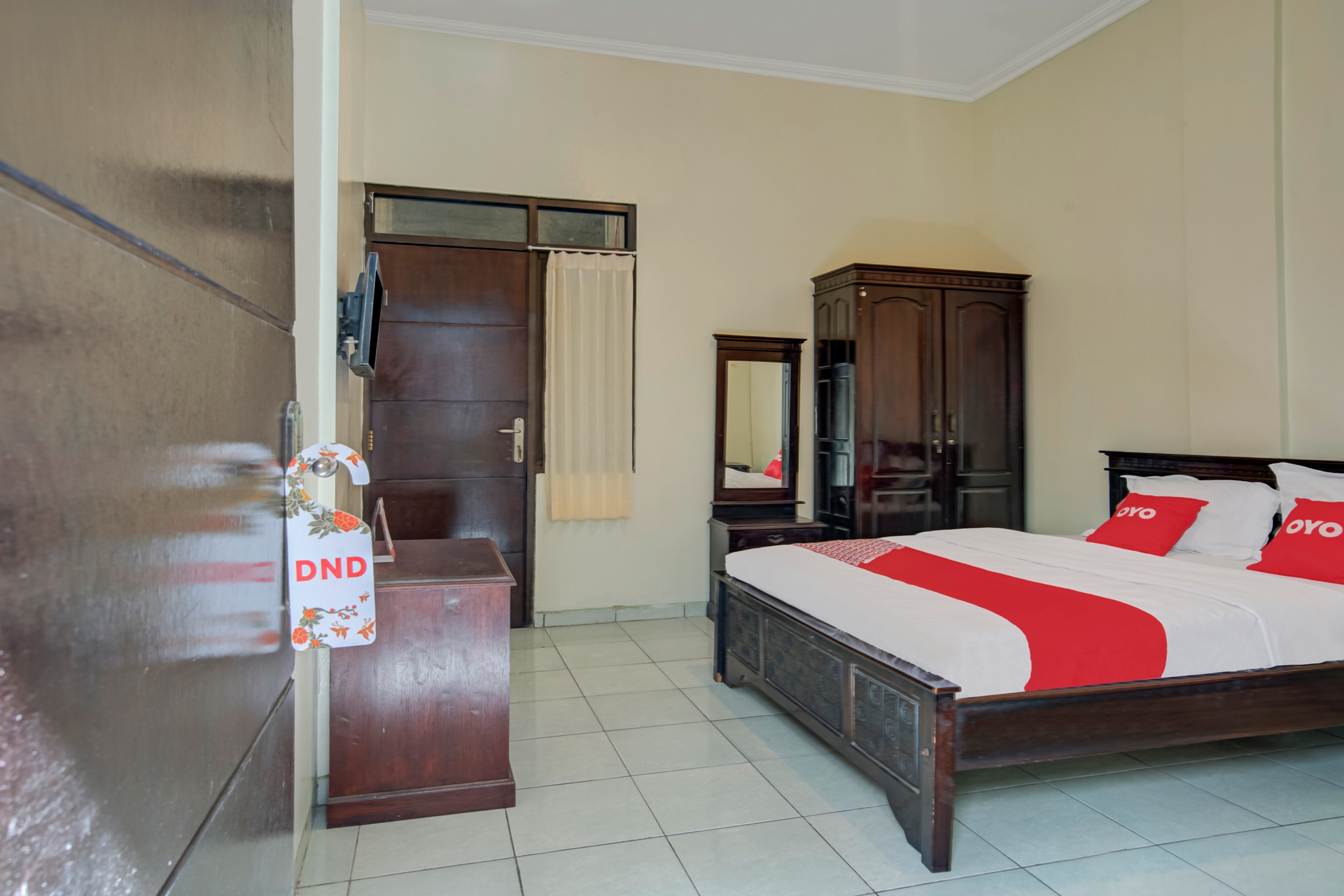 Room 8
