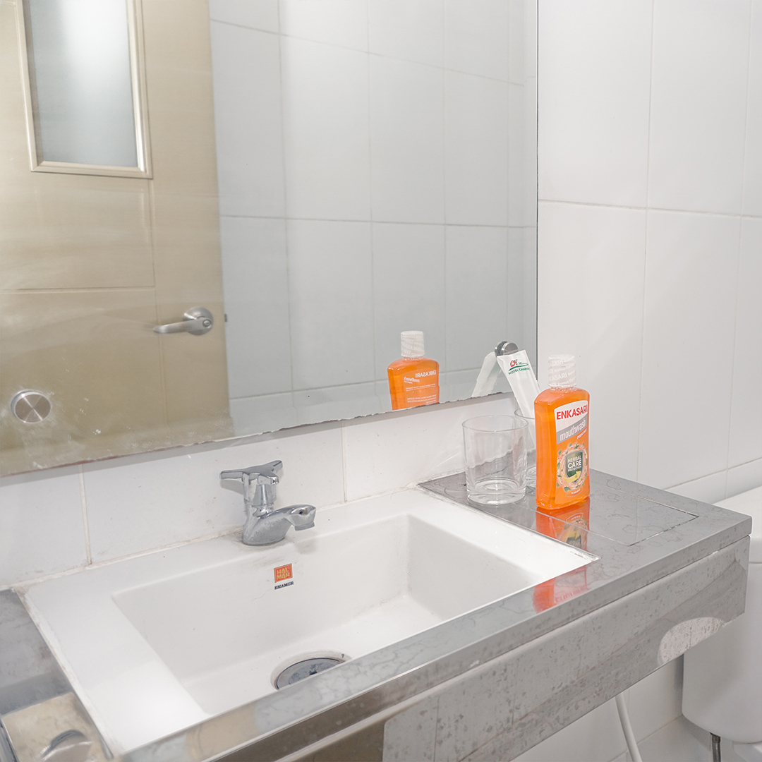 Bathroom 4