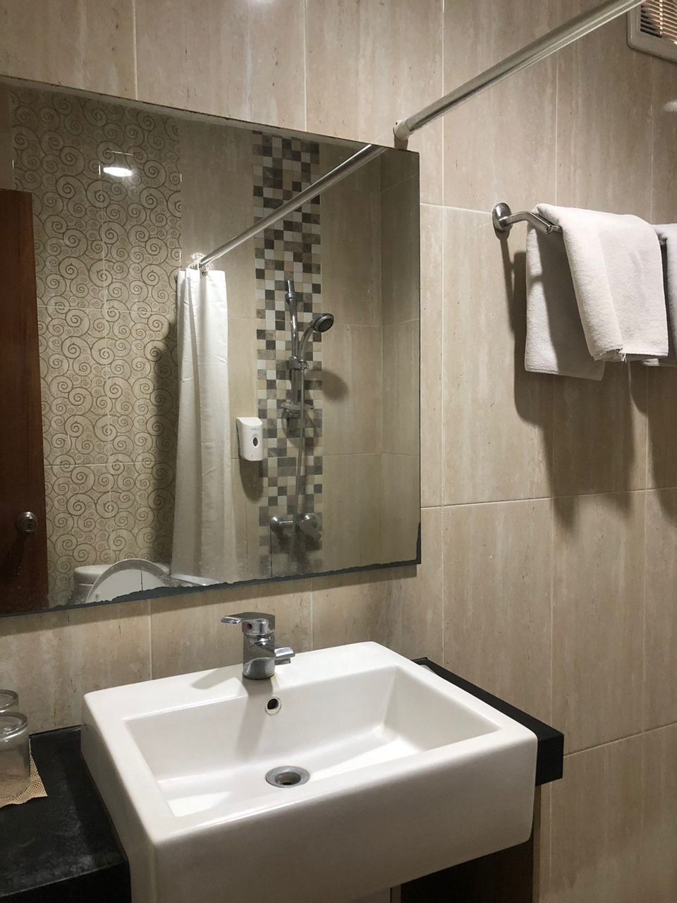 Bathroom 14