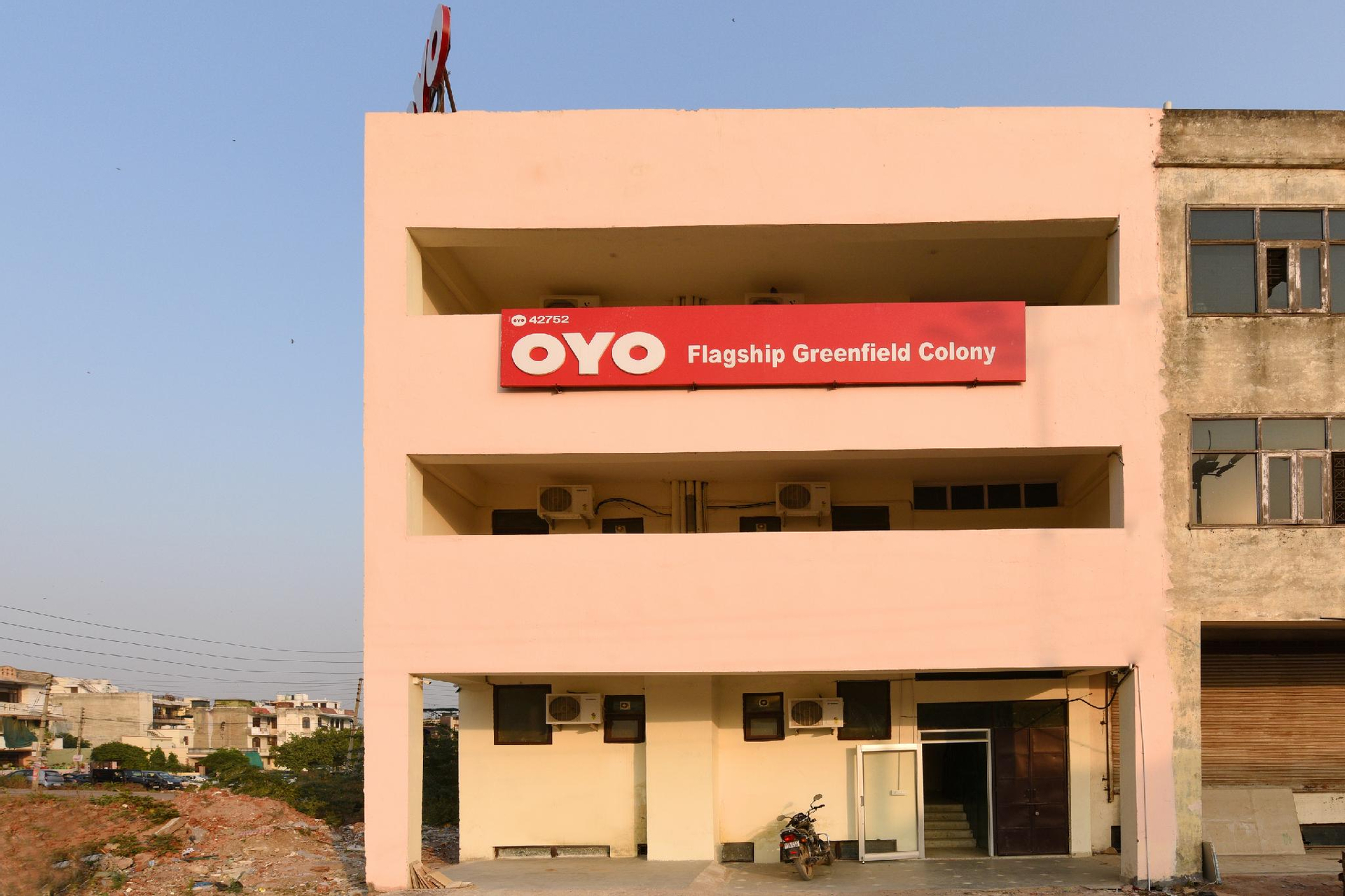 Exterior & Views 1, Super OYO Flagship 42752 Greenfield Colony, Faridabad