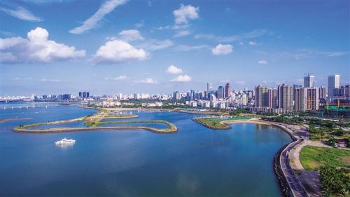 1, Green Collection Care Hotel (24 Hours Free Transfer from Meilan Airport/Railway Station), Haikou