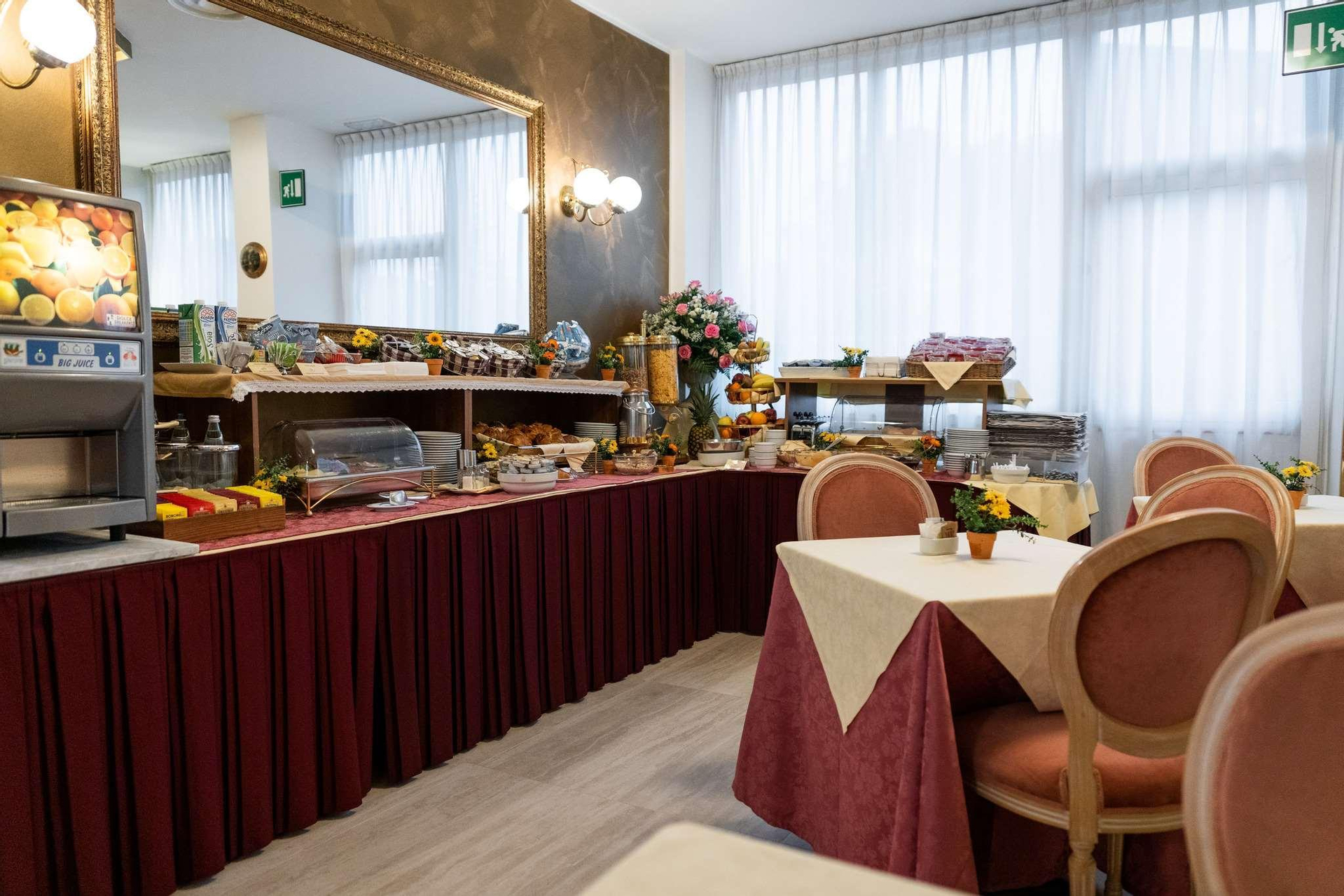 Food & Drinks 3, Hotel Alga, Milano