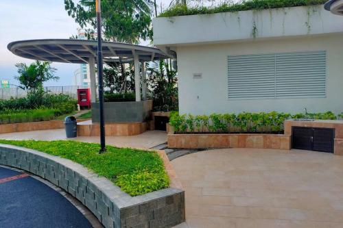 4, The Springlake and View Summarecon Bekasi Studio MDN Furnish and WiFi, Bekasi