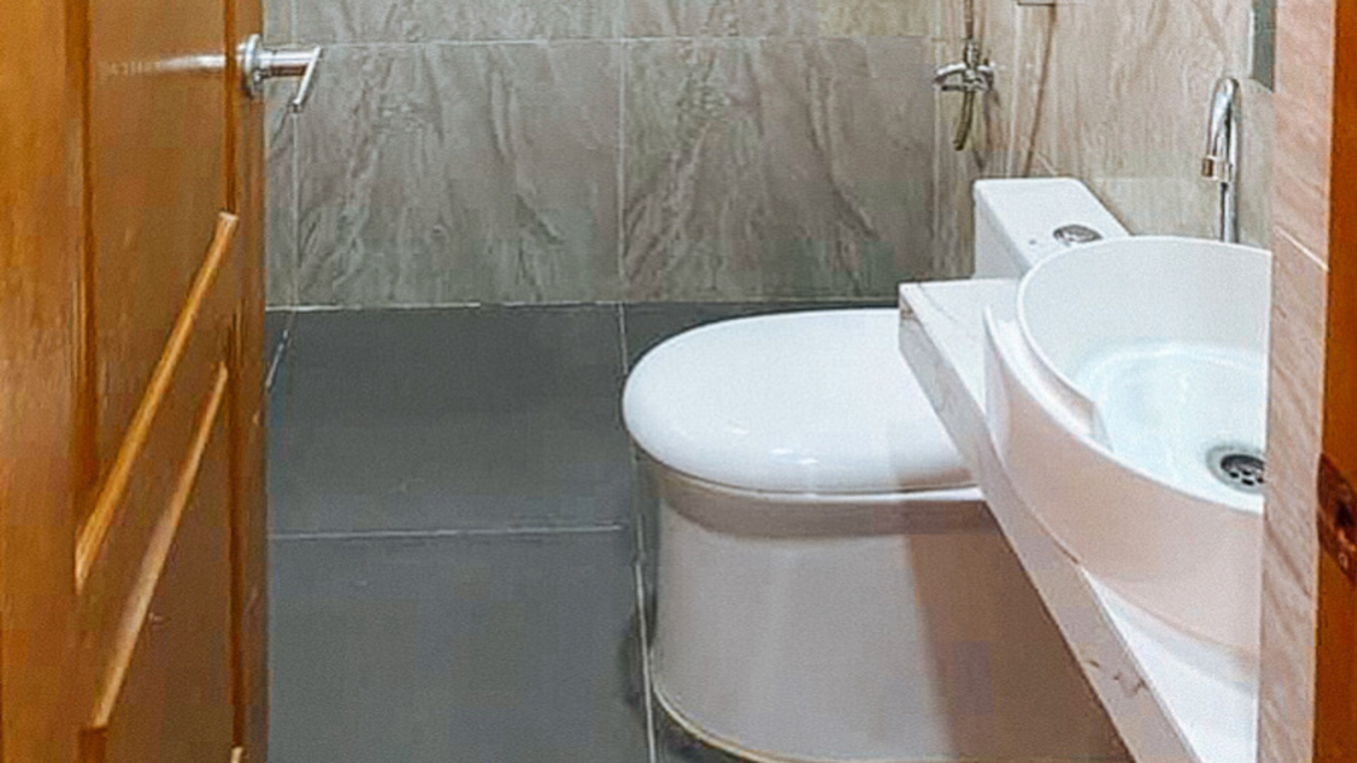 Bathroom 4
