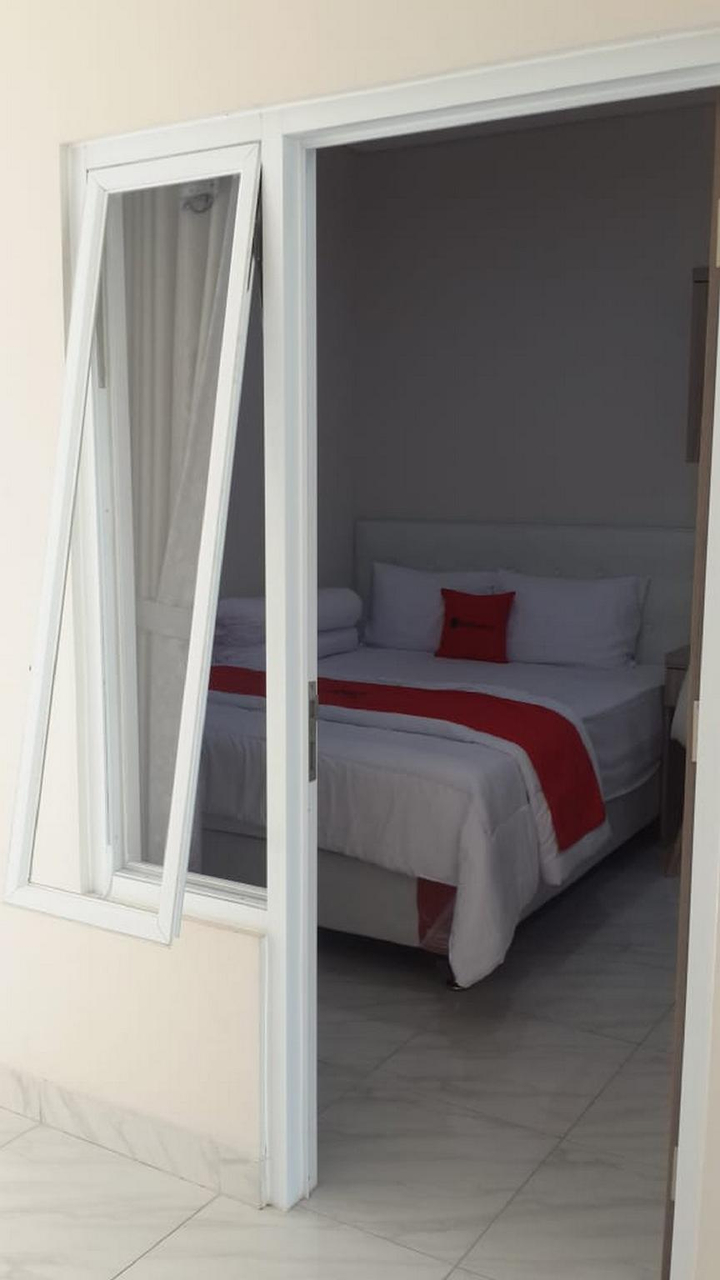 Bedroom 3, RedDoorz Syariah near UNSOED, Banyumas