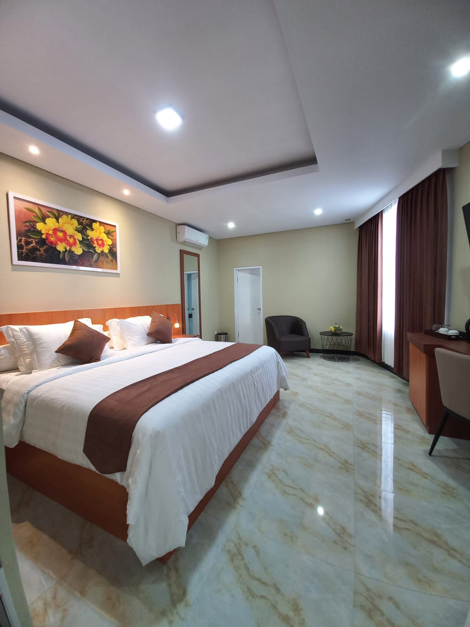 Bedroom 2, Grand Avira Hotel, Ambon