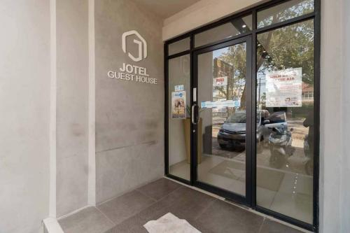 Jotel Guest House RedPartner, Medan
