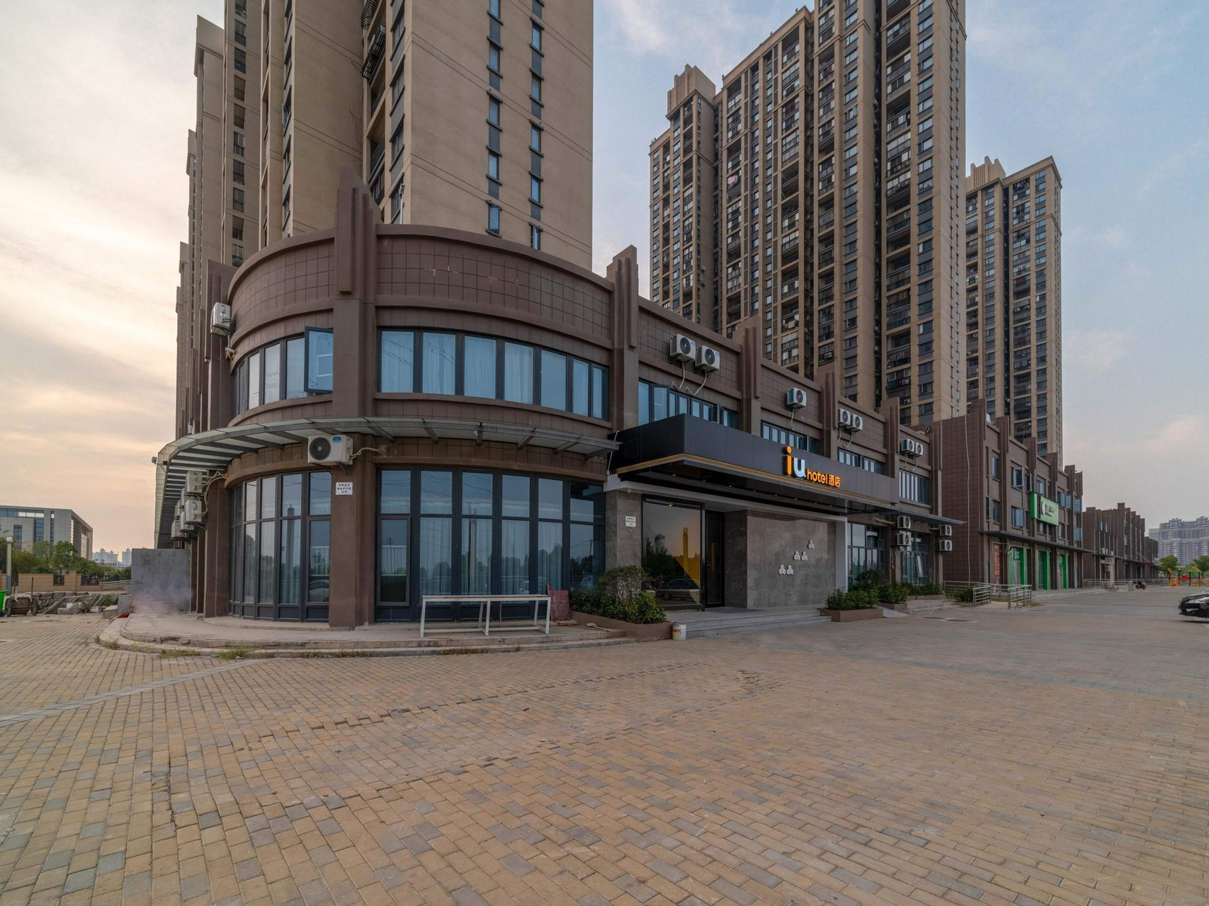 Exterior & Views 2, Iu Hotelsa Wuhan Hanyang Avenue Huangjinkou Metro, Wuhan