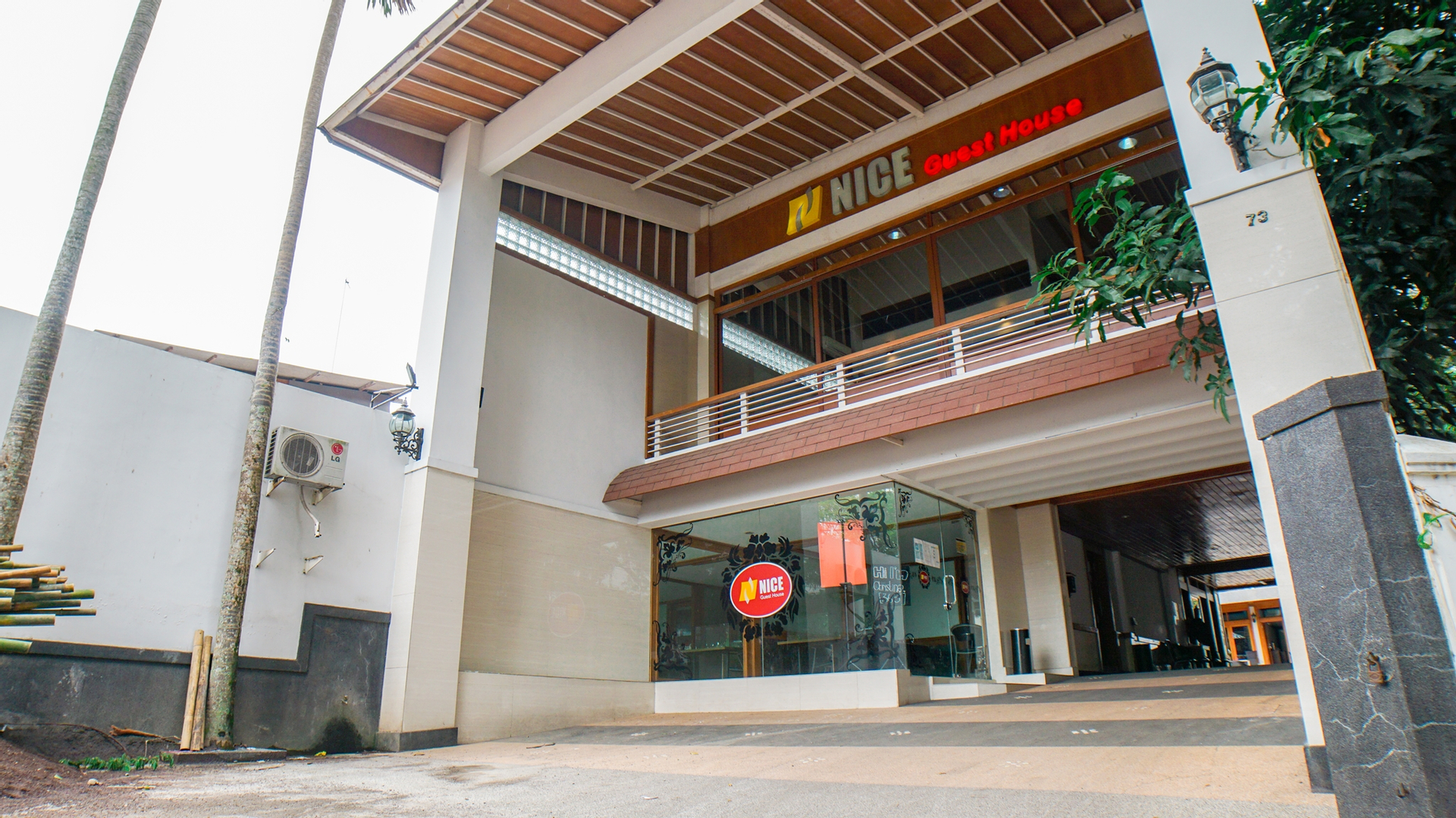 Exterior & Views 2, Nice Guest House, Bandung