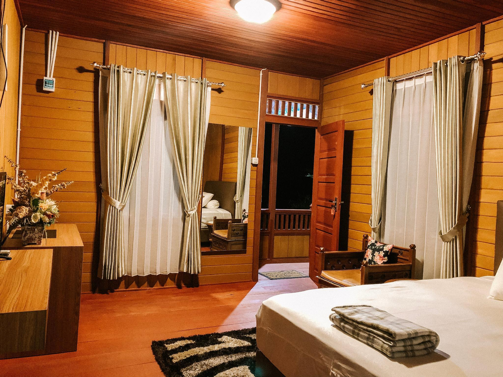 Bedroom 5, Bamboo House 6, Palu