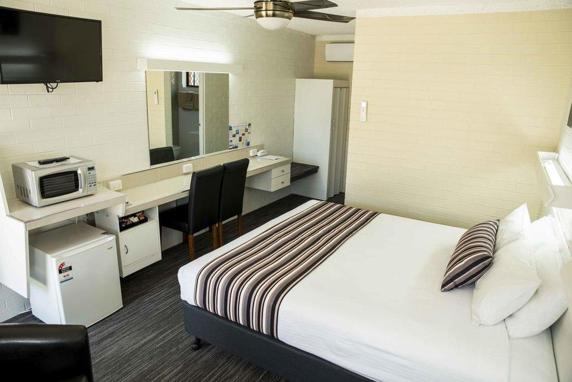 Bedroom 3, Coastal Bay Motel Coffs Harbour, Coffs Harbour - Pt A