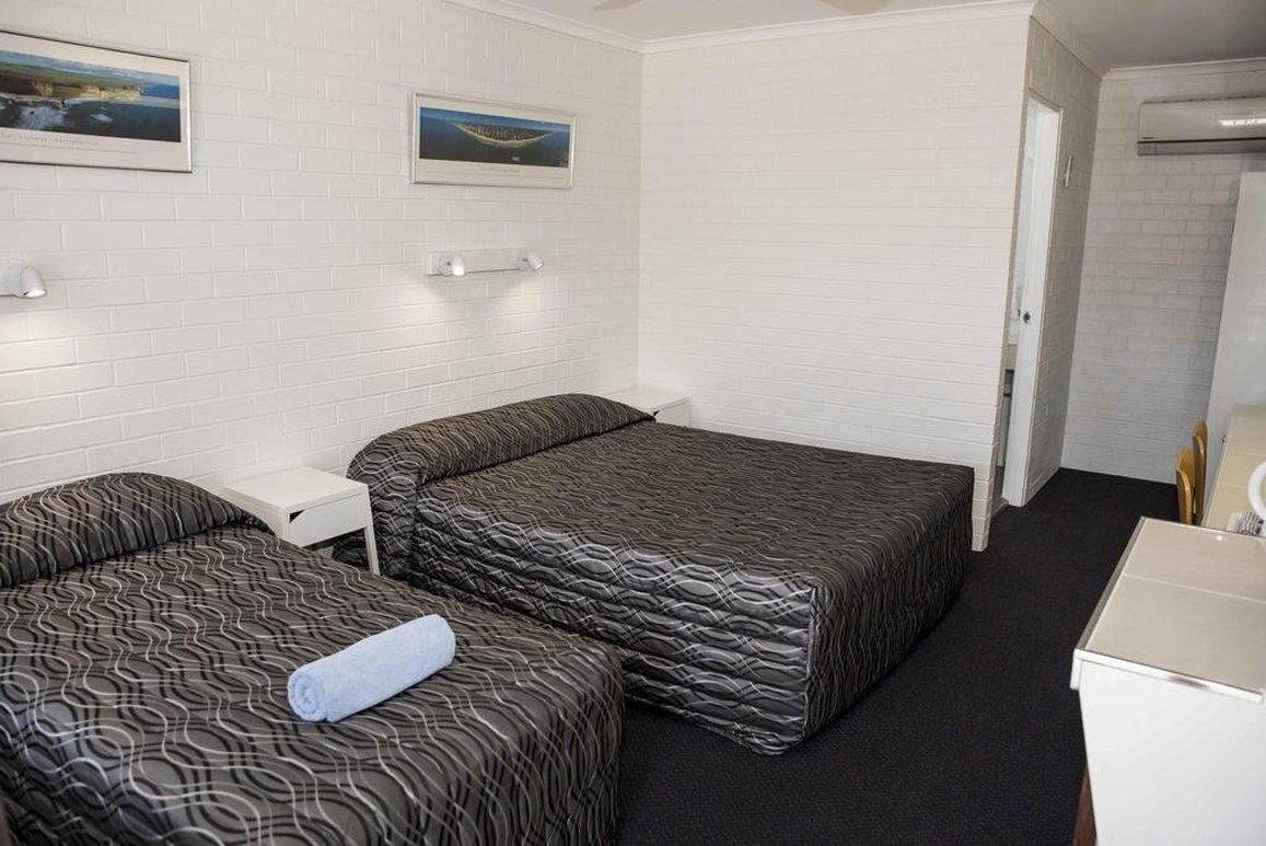 Bedroom 4, Coastal Bay Motel Coffs Harbour, Coffs Harbour - Pt A