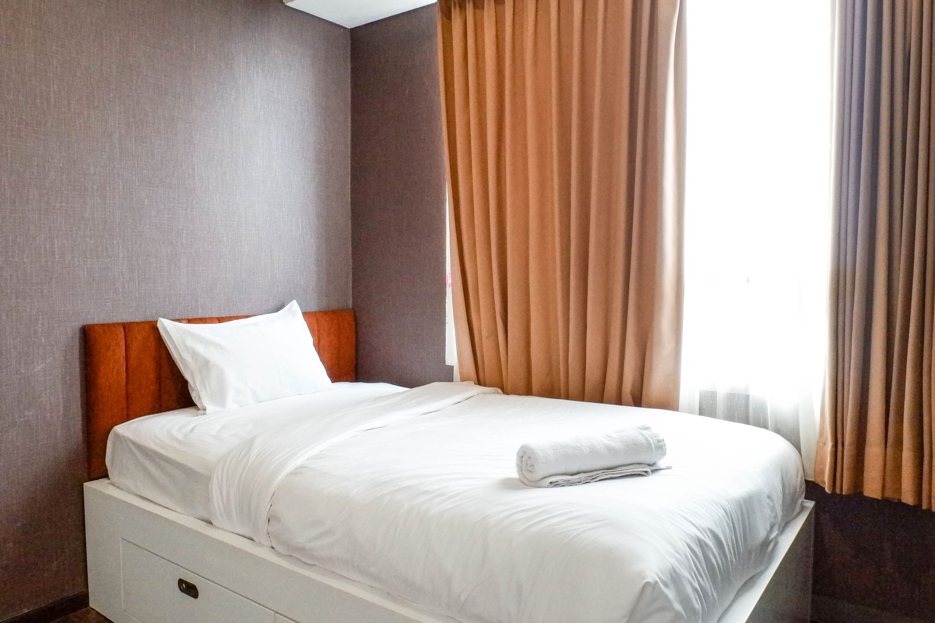 Bedroom 3, Luxurious and Exclusive 3BR Apartment at Trillium Residence By Travelio, Surabaya