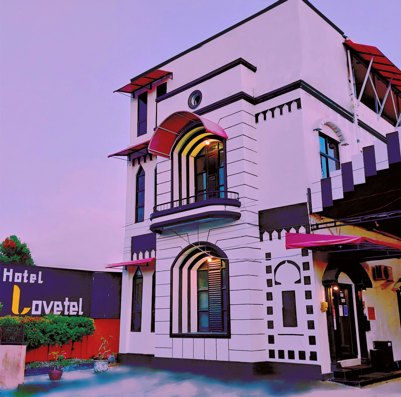 Exterior & Views 1, Hotel Lovetel, Padang