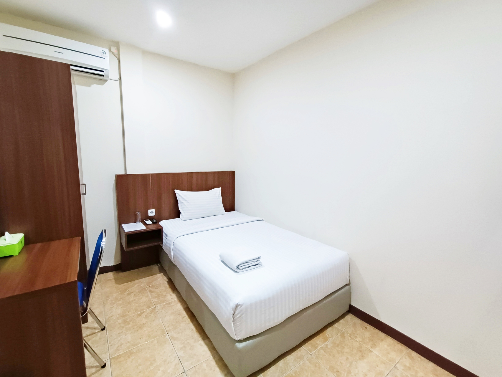 Bedroom 3, Bina Darma Hotel Palembang, Palembang