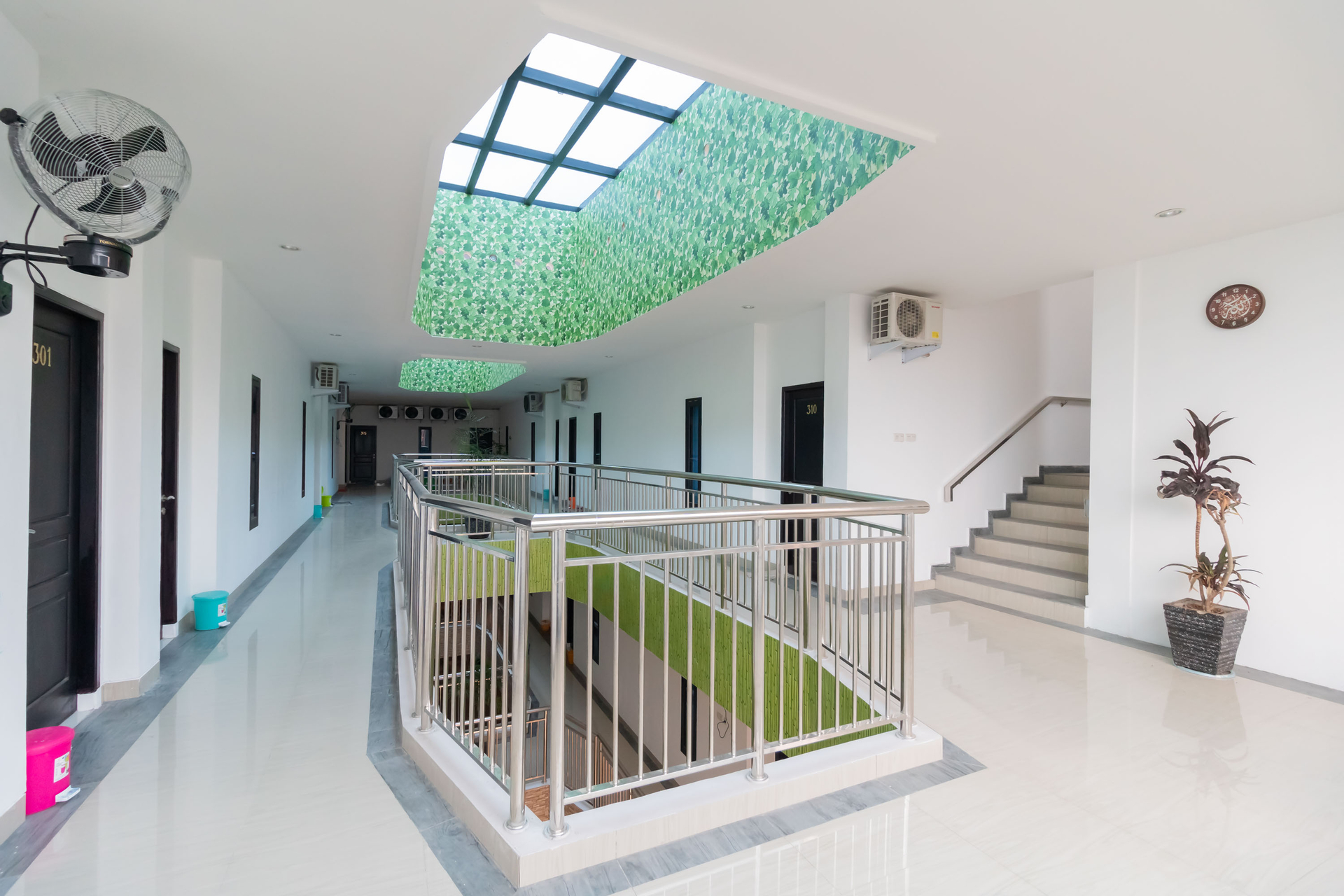 Public Area 3, Urbanview Hotel Ephe Palembang, Palembang