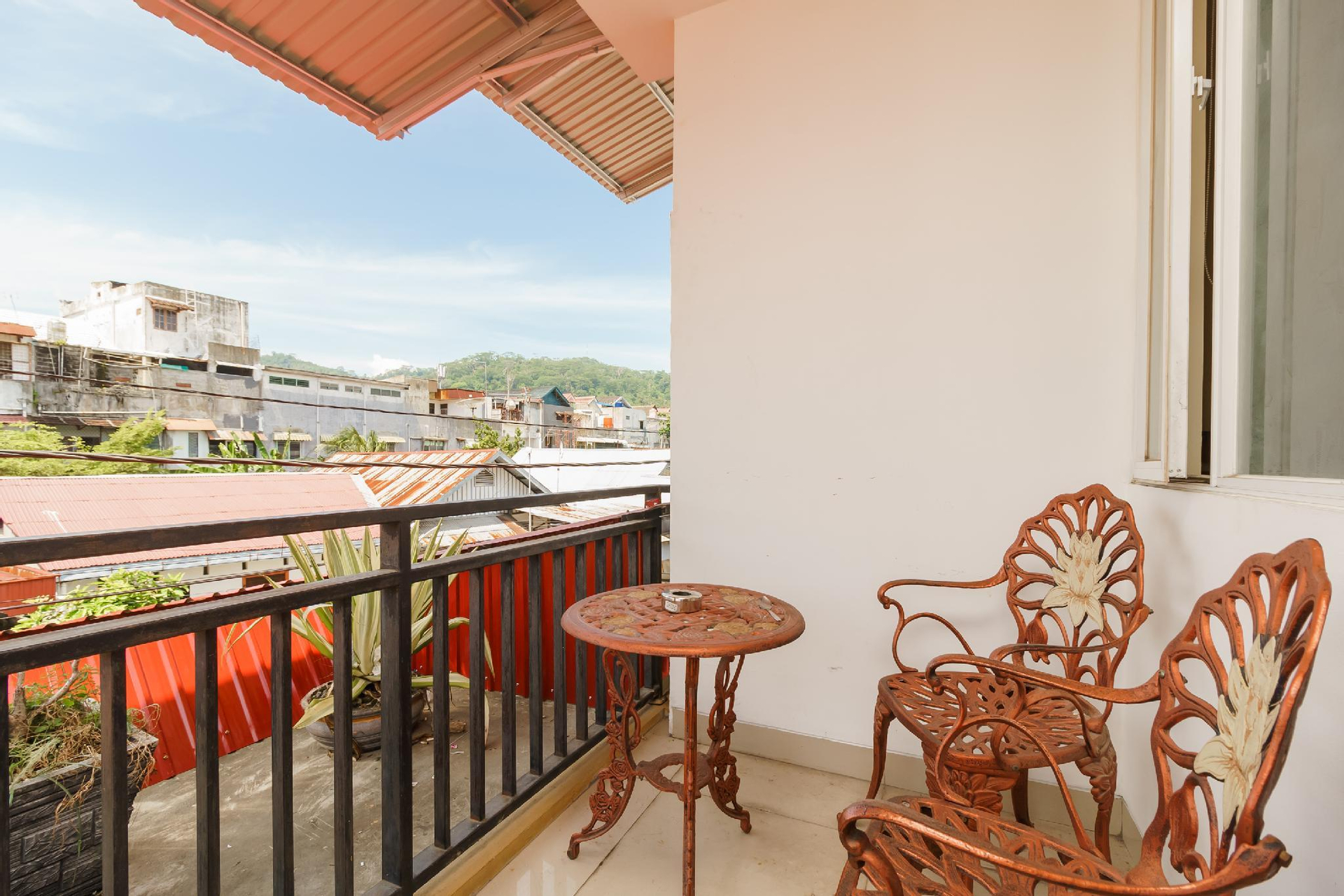 Exterior & Views 5, RedDoorz near Jembatan Siti Nurbaya Padang, Padang