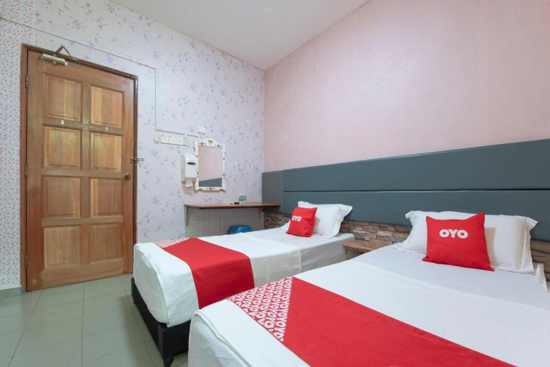 Twin Standard Room - City View