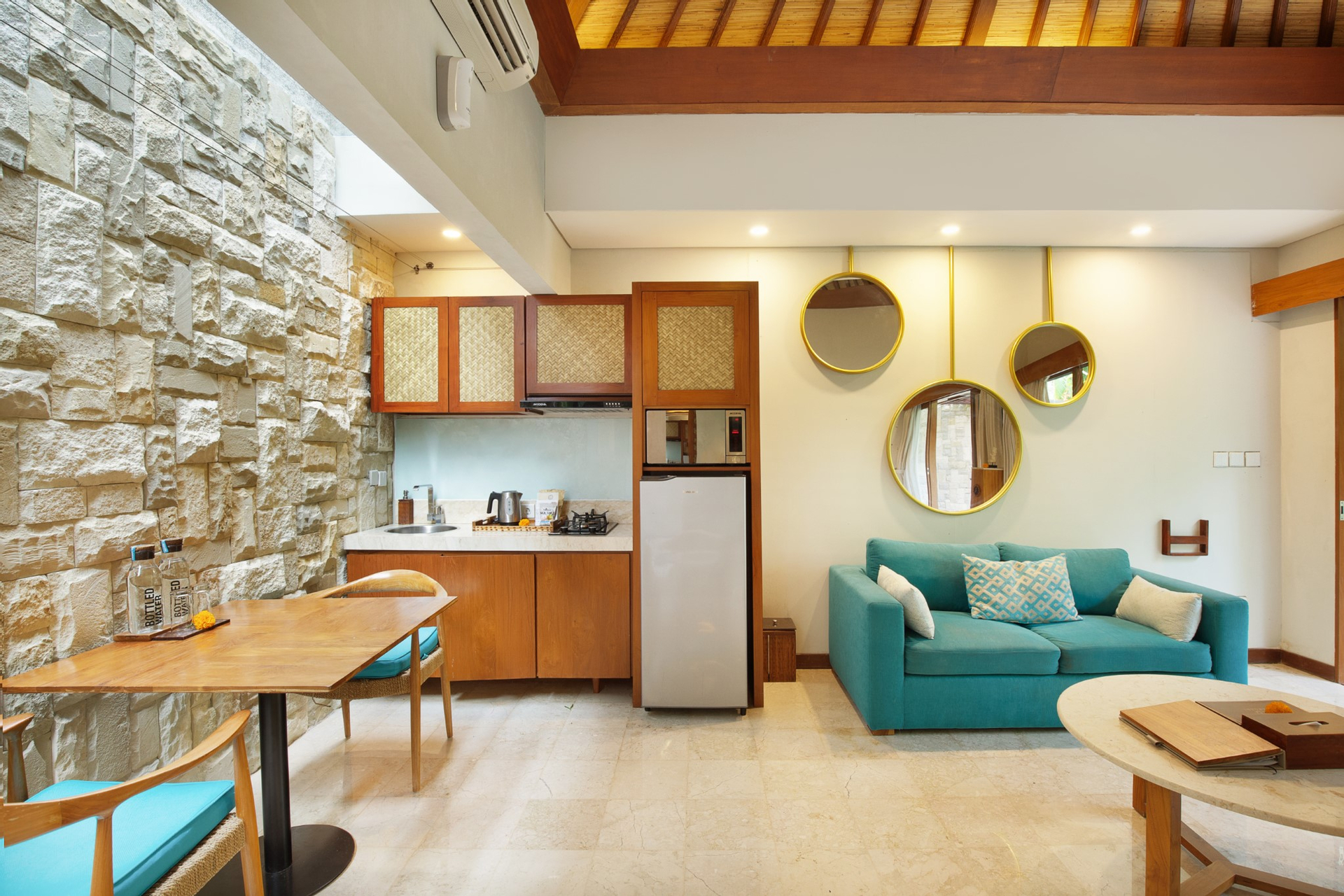 Living Area 11