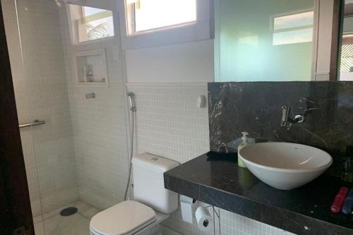 Bathroom, Recanto do Sossego na Praia da Pipa por Carpediem, Tibau do Sul