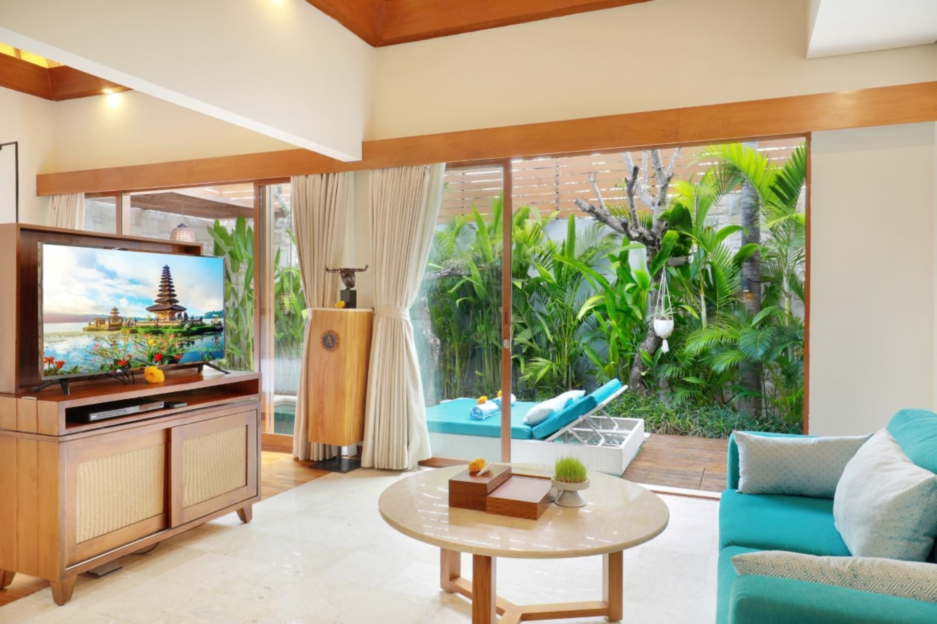Living Area 15