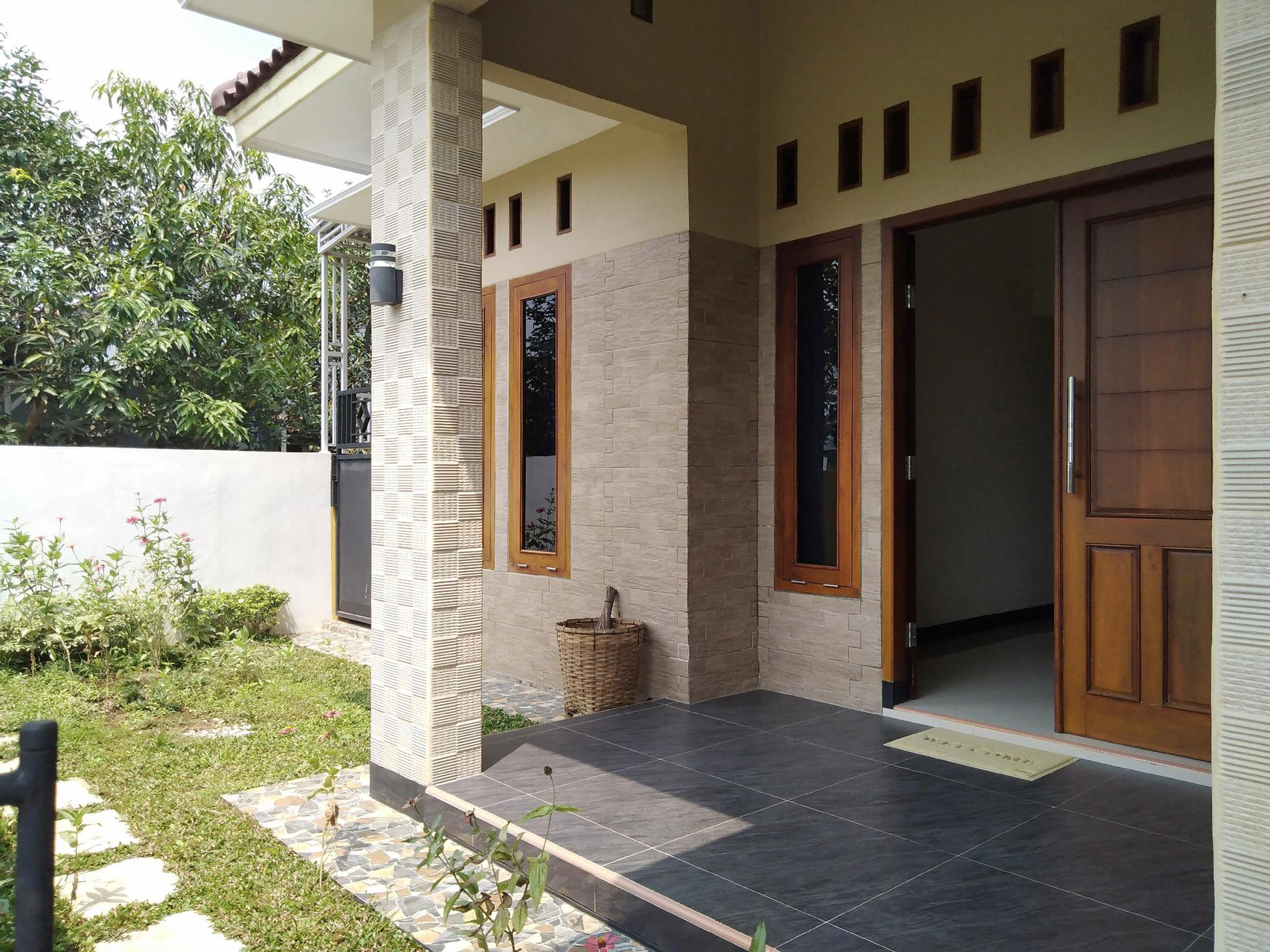 Exterior & Views 1, Keva Homestay Purwokerto, Banyumas