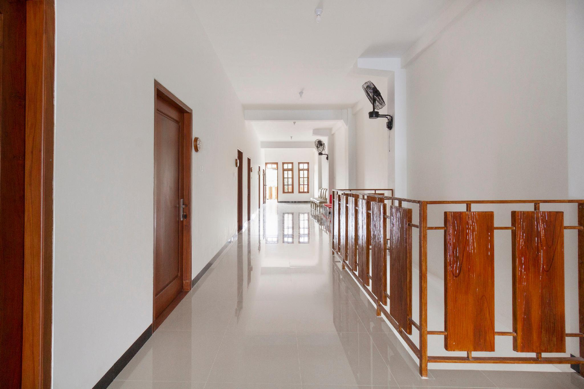 Public Area 2, OYO 3309 Forrest inn, Kediri